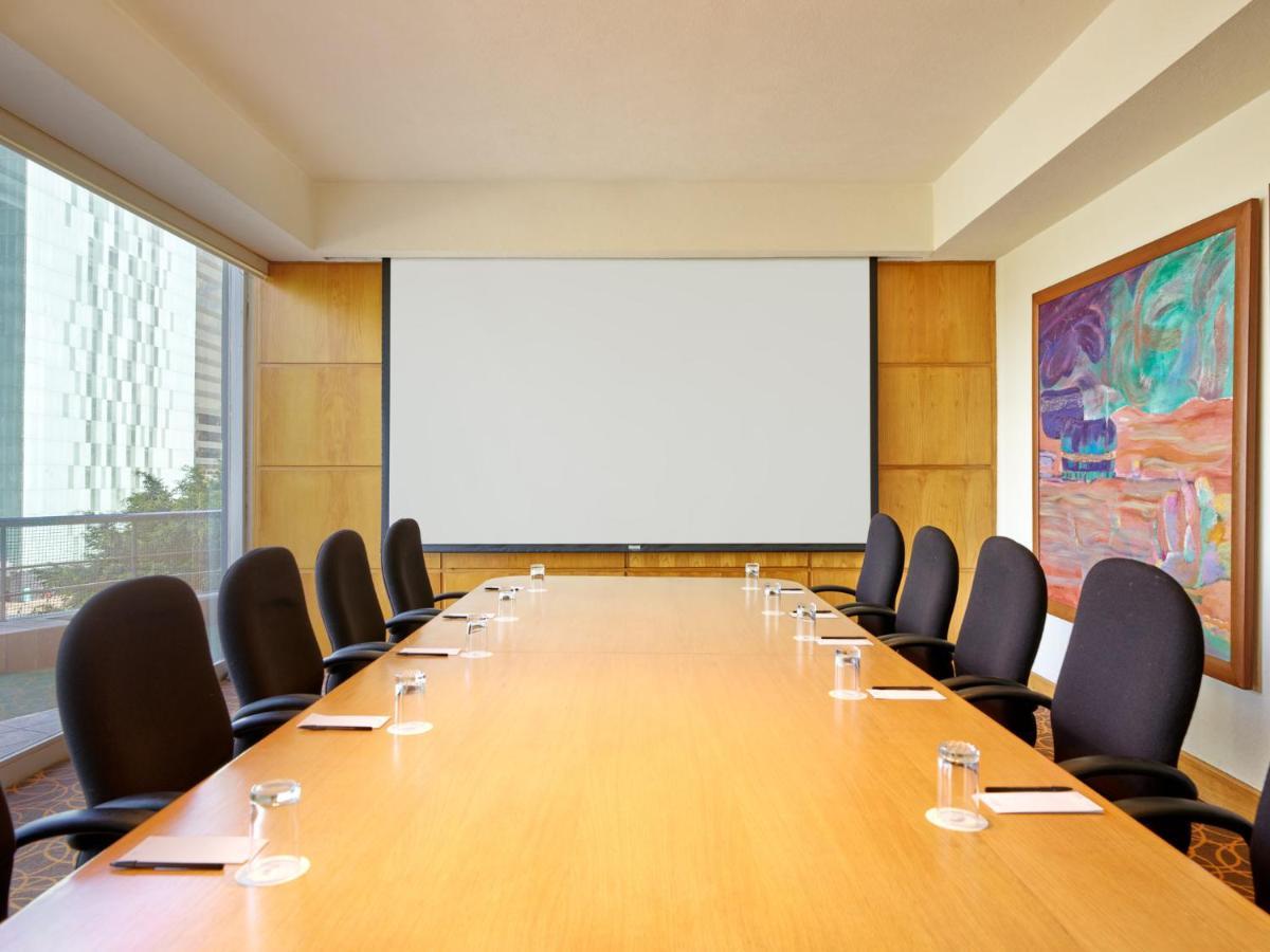 Fiesta Americana Reforma Ciudad de México Exterior foto A boardroom at a hotel